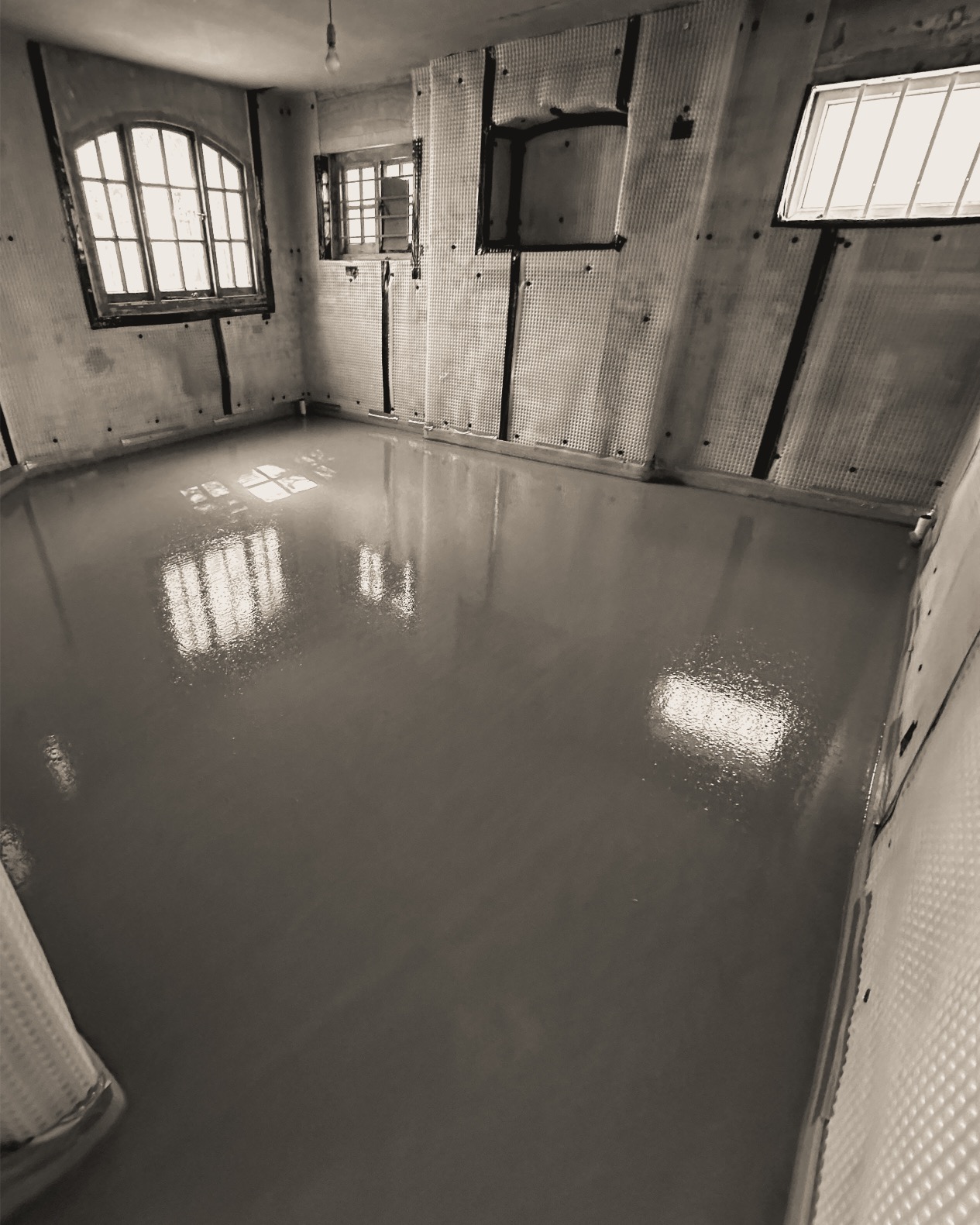 LIQUID FLOOR SCREED ILFORD